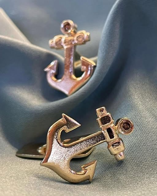 Guldsmed Lütken deler historien bag unikke manchetknapper i guld og diamanter