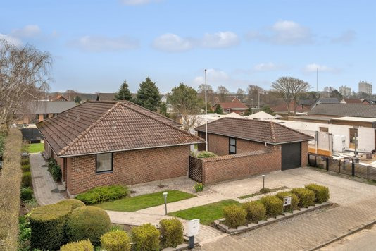 Skovbakken 31 og 3 andre boliger er kommet til salg denne uge i Esbjerg - se boligerne her.