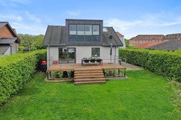 Moderne og indbydende villa i Nørresundby nu til salg for 2.845.000 kr. efter omfattende renovering