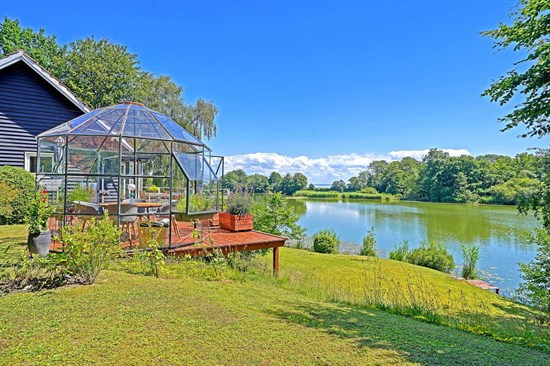 Pris sat ned med 300.000 kr. på Gammel Strandvej 54