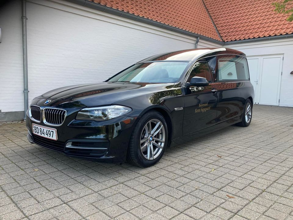 Hold dig ajour med dagens opdateringer fra Hjallerup