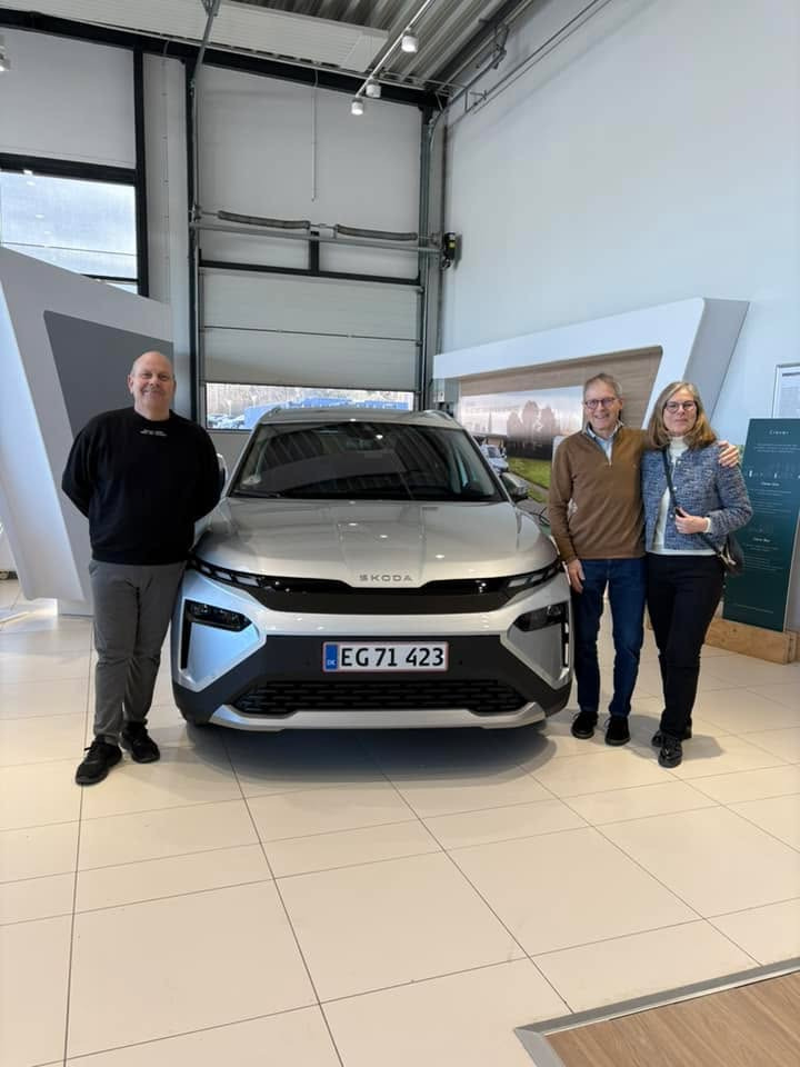 Bilco A/S Randers leverer de første ŠKODA Elroq i Danmark til kunder i Uggelbølle
