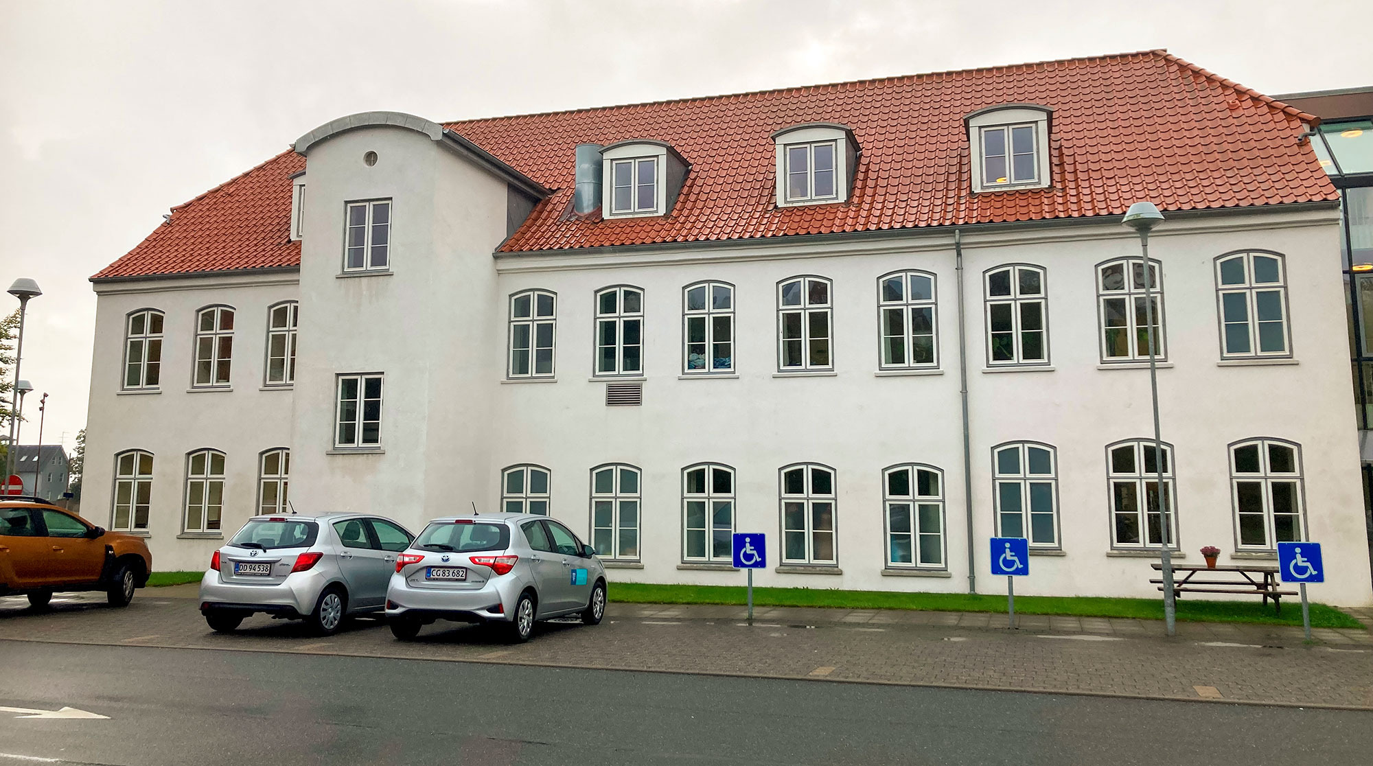 Fugtproblemer tvinger Sundhedscenter Hadsund til at flytte aktiviteter