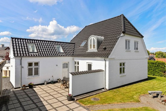 Drømmer du om luksus? For 4.595.000 kr er Skovvej 6 kommet til salg - Se den og de dyreste boliger til salg her