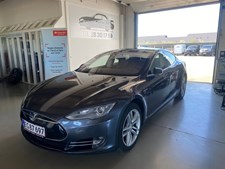 JM Autoteknik klar til fremtidens el-bil reparationer med ny ekspertise i højvolts batterier