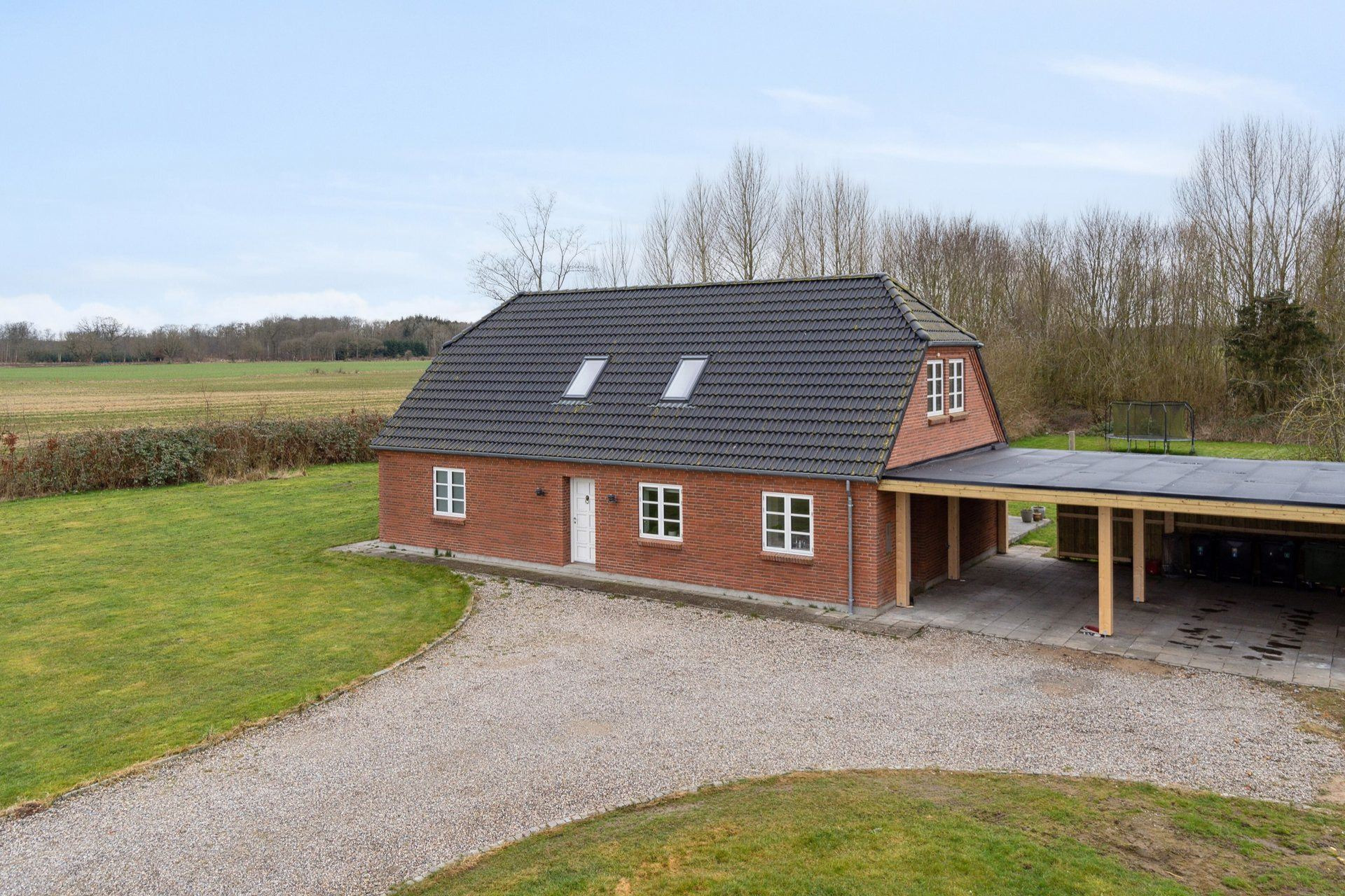 Luksusbolig netop kommet til salg i Årslev: Se hvad du skal smide for Årslevs dyreste adresser her