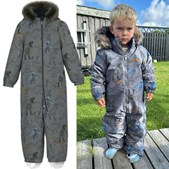 Didrik annoncerer ny vinter flyverdragt fra Name it med sejt Dino-print