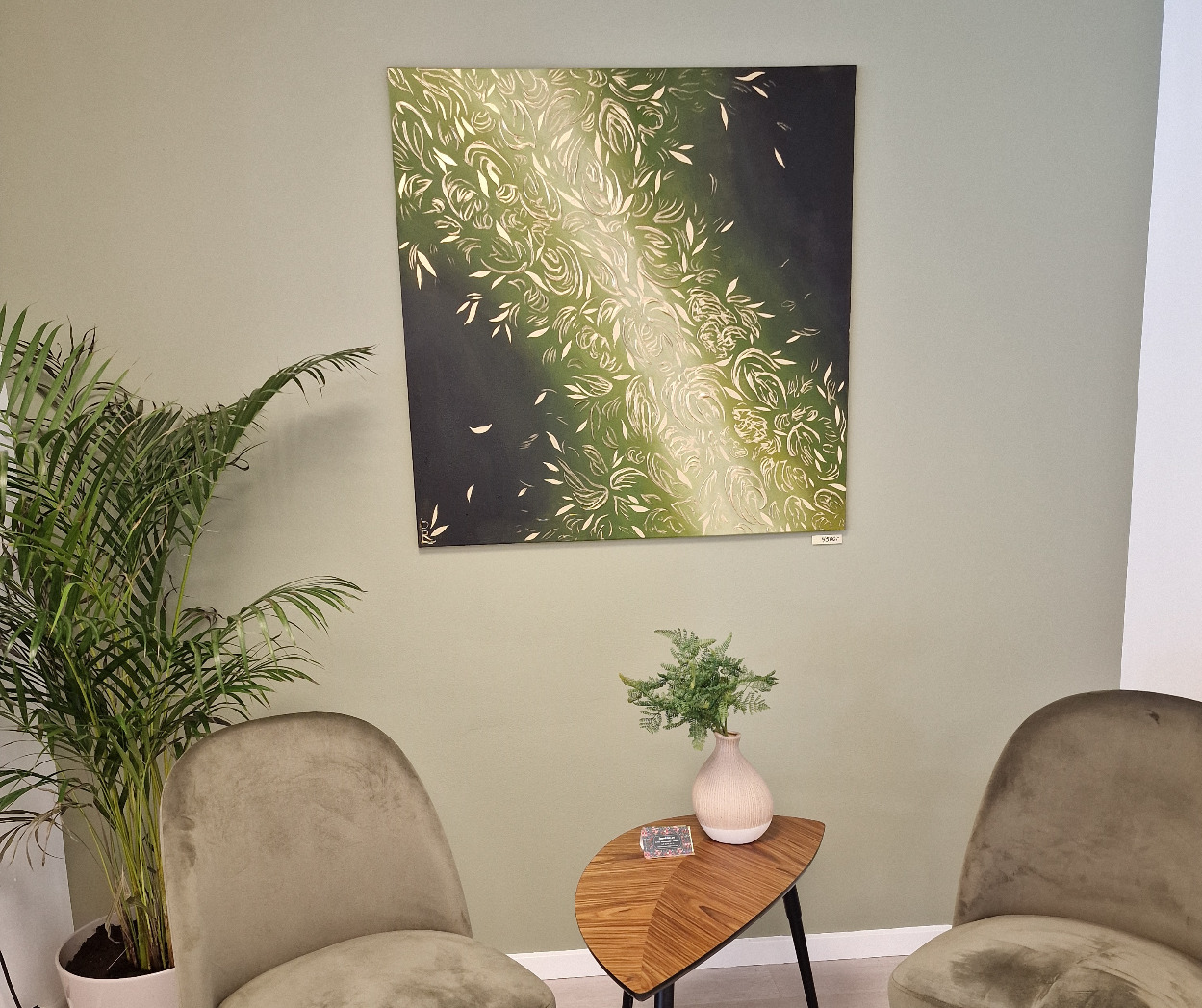 Salon Klippen løfter sløret for nyt samarbejde med lokal kunstner