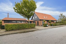 Irisvej 2 og 3 andre boliger er kommet til salg denne uge i Grenaa - se boligerne her.