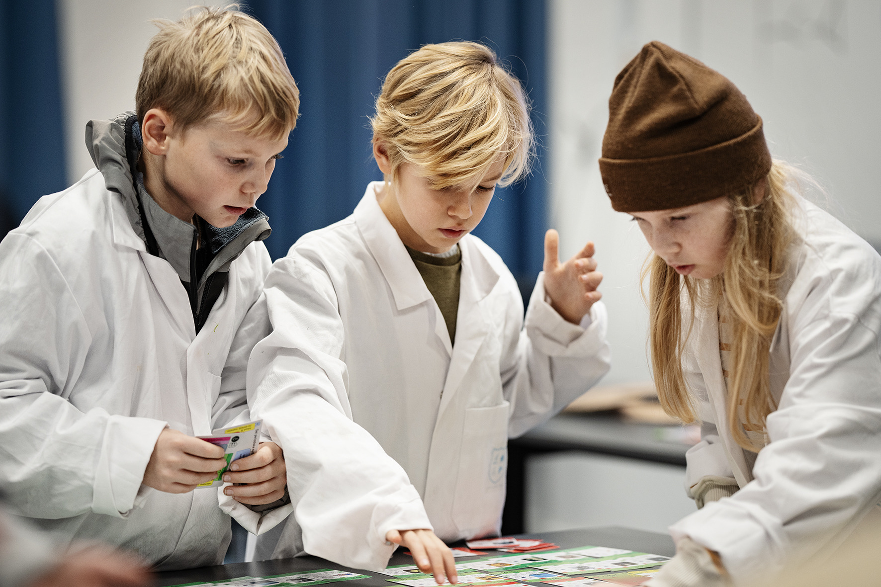 Børn går til videnskab i Hobro: "Her bliver man ikke drillet med at være nørd" 