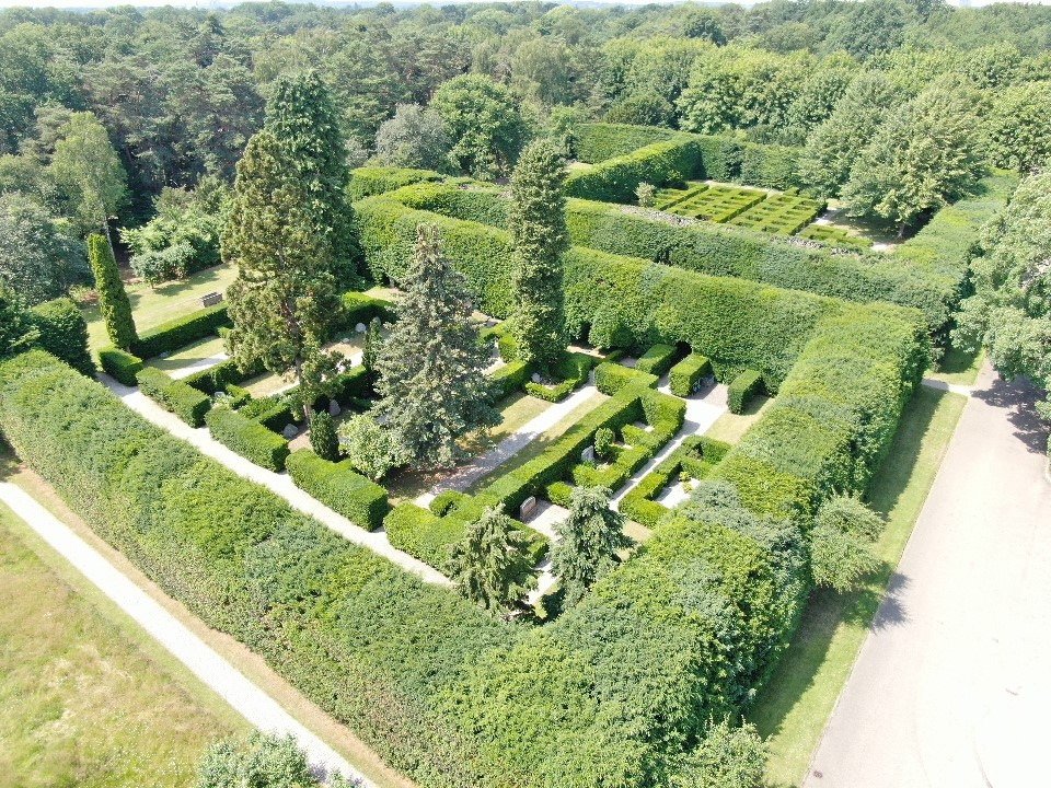 En dag med refleksion og musik på Mariebjerg Kirkegård