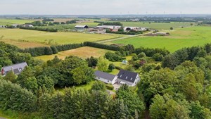 Charmerende villa med rolig og idyllisk beliggenhed hos Mæglerhuset