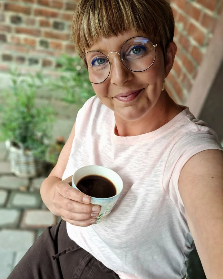 Lux By Jakobsen præsenterer nye chokoladebrune jeans fra NÜMPH i sommerudsalget