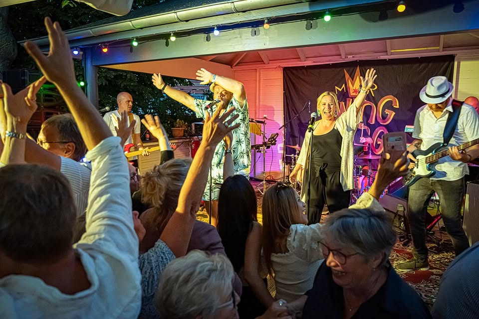 Mr. Swing King spiller live på Kirsebærfestivalen