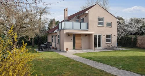 &LIVING Aalborg inviterer til åbent hus i arkitekttegnet villa i Charlottenlund