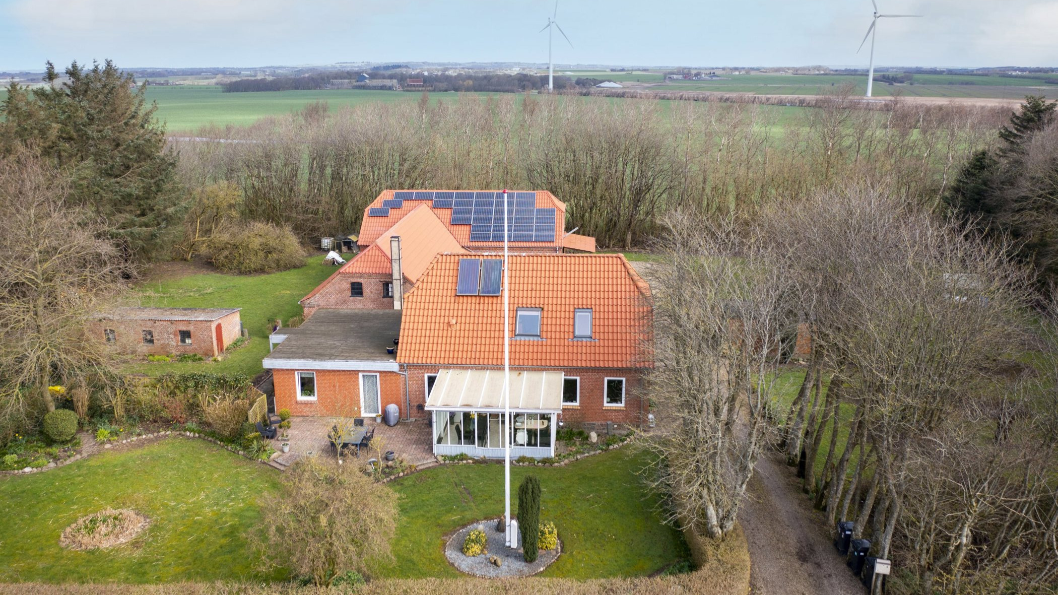 Charmerende landejendom med lavt forbrug til salg nær Limfjorden