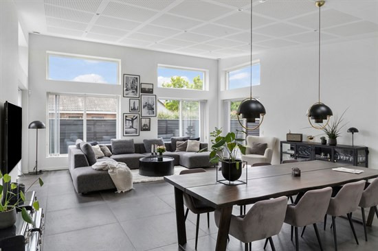 Drømmer du om luksus? Se Høje-Taastrup kommune dyreste bolig til 7,5  mio. kroner på Strongvej 15 og flere topadresser!