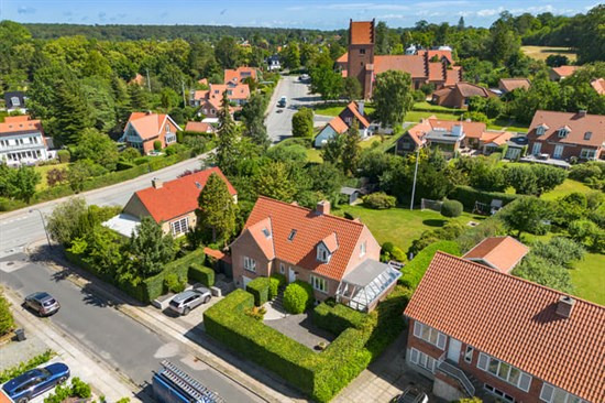 Ved Kæret 40 og 5 andre boliger er kommet til salg denne uge i Gentofte - se boligerne her.