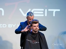 Brink’s opfordrer kunder til at booke tider i forvejen på grund af travlhed i salonen