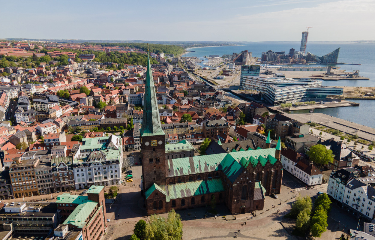 21-årig franarret værdier efter pirattaxatur i Aarhus