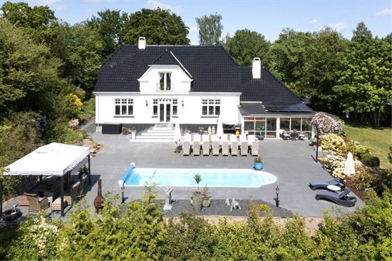 Top 6 over dyreste boliger til salg i Lynge. Priser op til 11.895.000 kr
