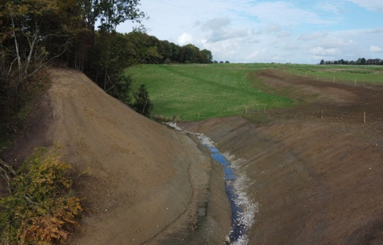 Ørreder får 1000 meter ekstra gydeplads i vandløb syd for Kolding 