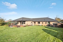 Netop kommet til salg: Bjerggårdsmarken 12 en af Stoubys dyreste adresser