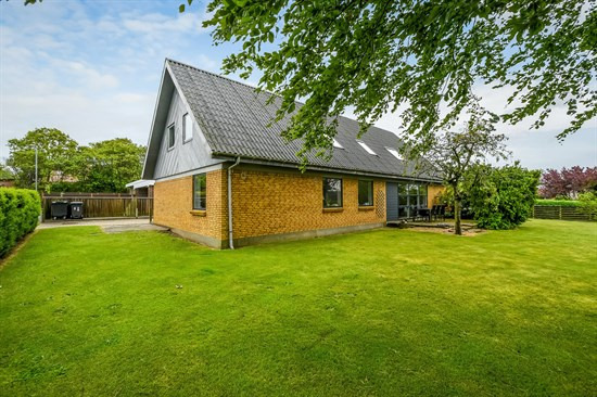 Top 6 over dyreste boliger til salg i Lem. Priser op til 1.895.000 kr