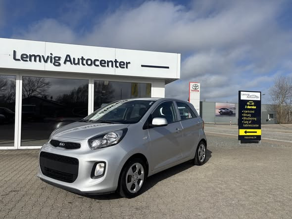 Lemvig Autocenter tilbyder to nye biler til salg med lavt kilometerantal og økonomisk drift