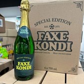 Faxe Kondi i champagneflaske til salg for 30 kr. i SuperBrugsen Hammerum