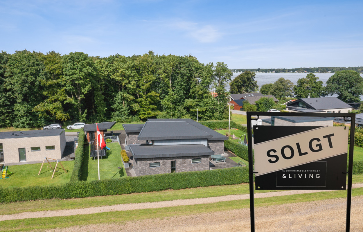 Året starter godt hos Ejendomsmæglerfirmaet &Living