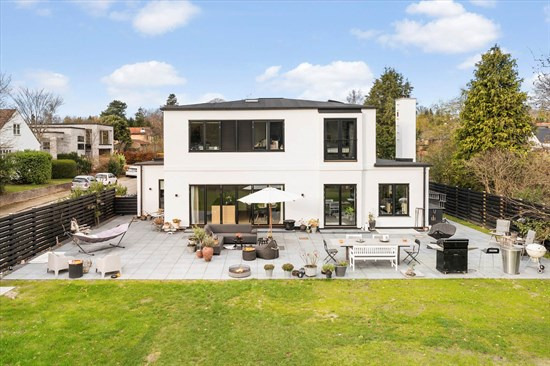 Carlsmindevej 24 og 4 andre boliger er kommet til salg denne uge i Holte - se boligerne her.