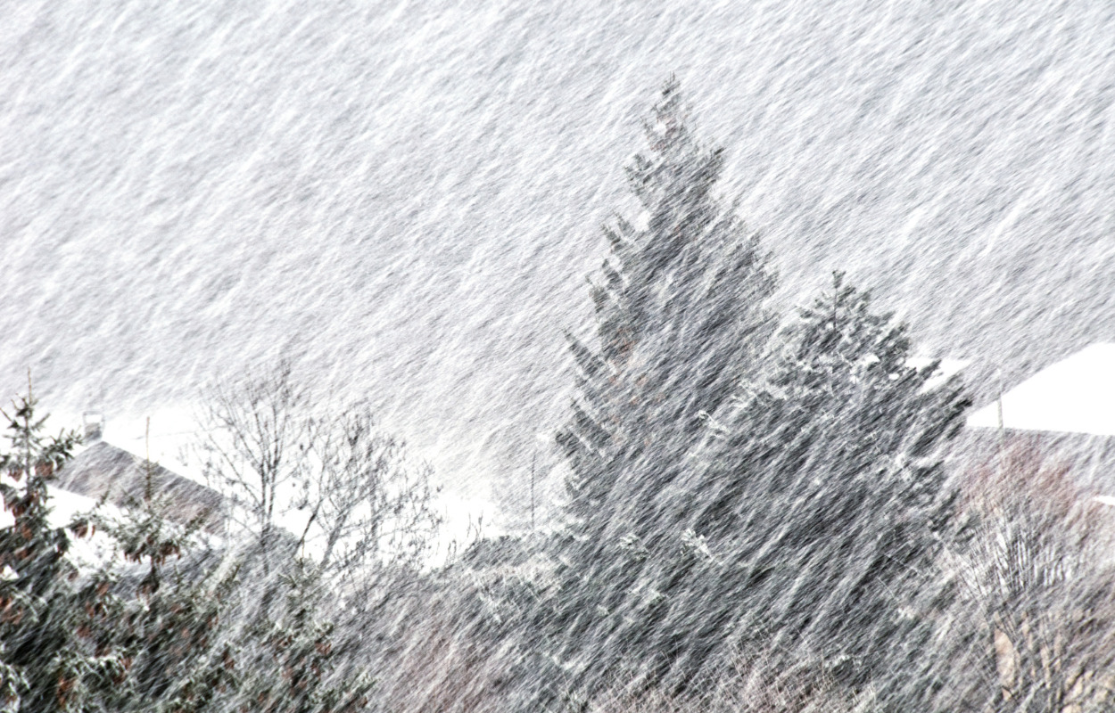 Det er voldsomt glat på vejene