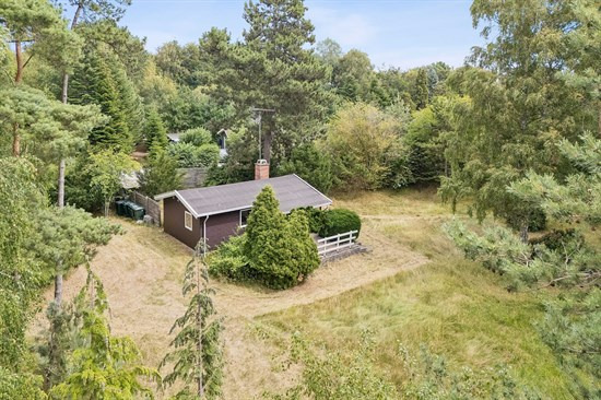 Nålevænget 8 og 1 anden boliger er kommet til salg denne uge i Højby - se boligerne her.