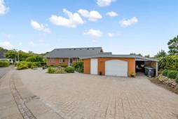 Top 6 over dyreste boliger til salg i Bøvlingbjerg. Priser op til 2.695.000 kr