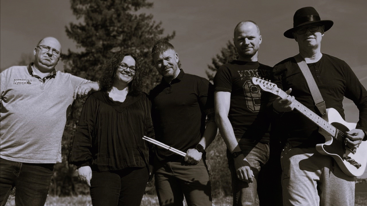 Årets første julefrokost i Præstø med Earp Band