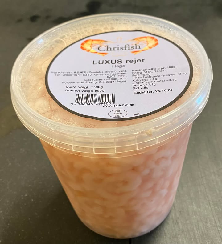 Hanstholm Auction Buyer fejrer vindere af rejelotteri og tombola præmier