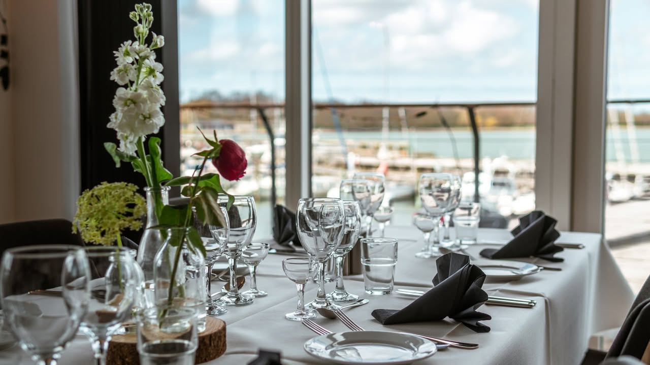 Restaurant Luna Lemvig byder på veltillavet mad med udsigt over vandet