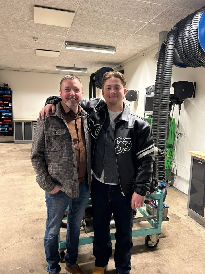 Renés Auto byder velkommen til ny mekanikersvend efter imponerende svendebrev