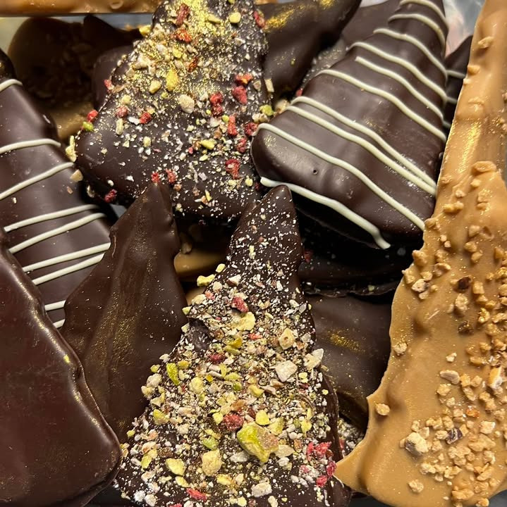 Chokolet Bon Bonnieren: Håndlavede marcipan juletræer til tilbudspris