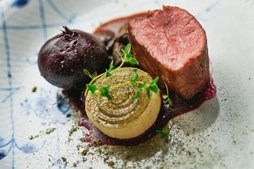 Gastronomiske oplevelser på Skoemagerkroen i Kirke Såby