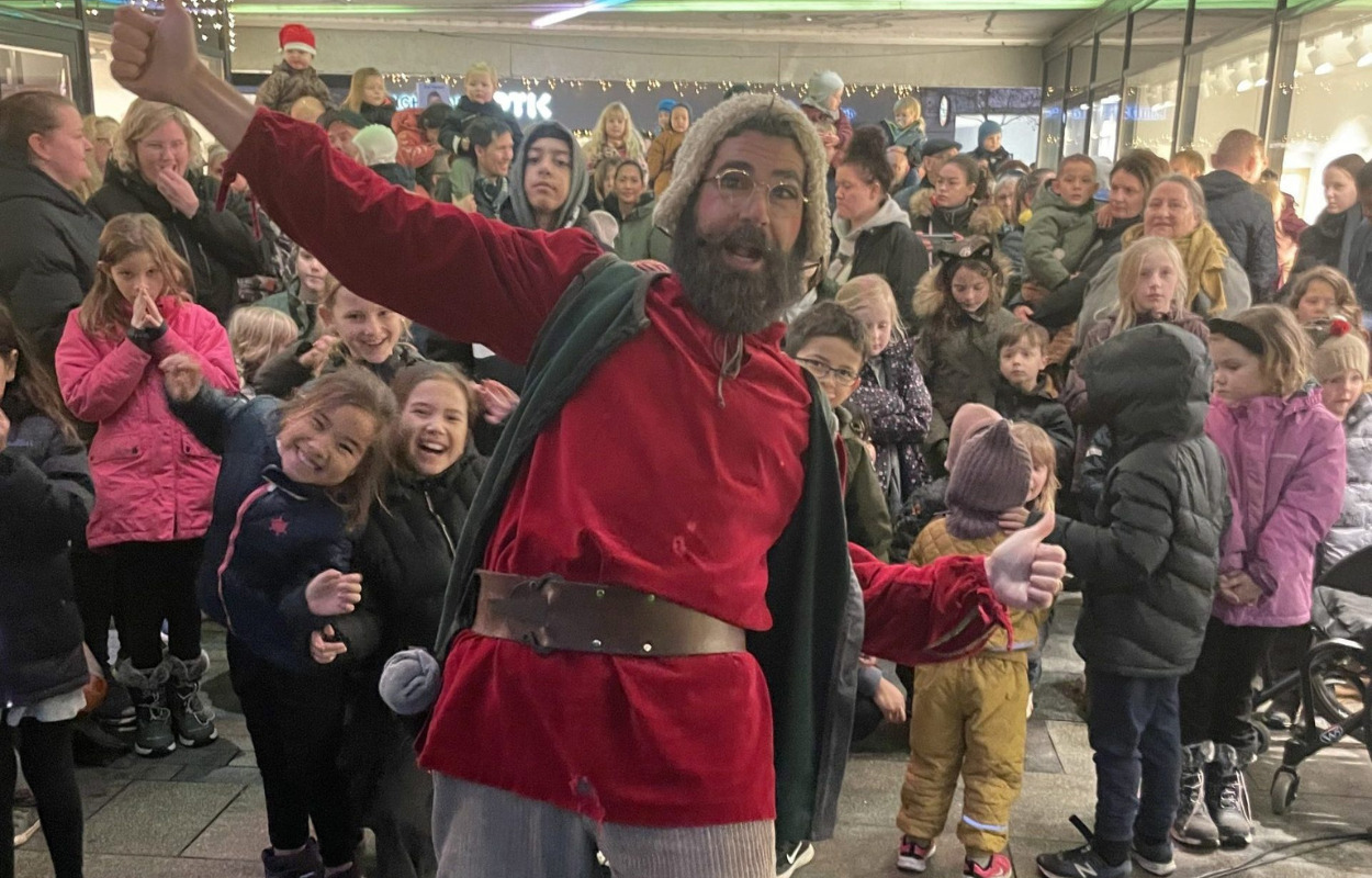 Herning City tænder julelyset med Nissen Baloo
