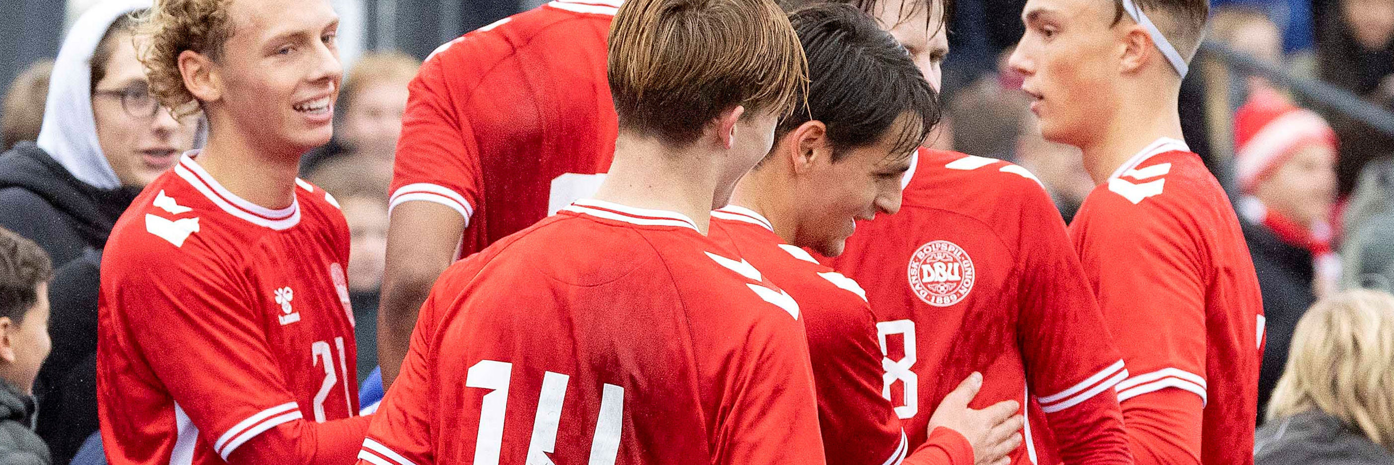 Kom tæt på U19-herrelandsholdet: Åbne træninger og kampdag i Viborg