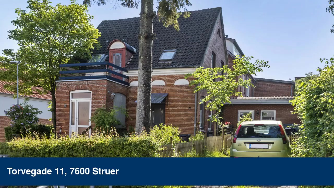 Centralt beliggende villa med to lejligheder til salg hos EDC Ejendomsgruppen Struer
