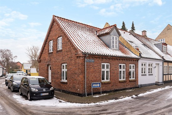 Hunseby Strandvej 36 er til salg for kun 350.000 kr.: Se de billigste boliger til salg i Maribo her