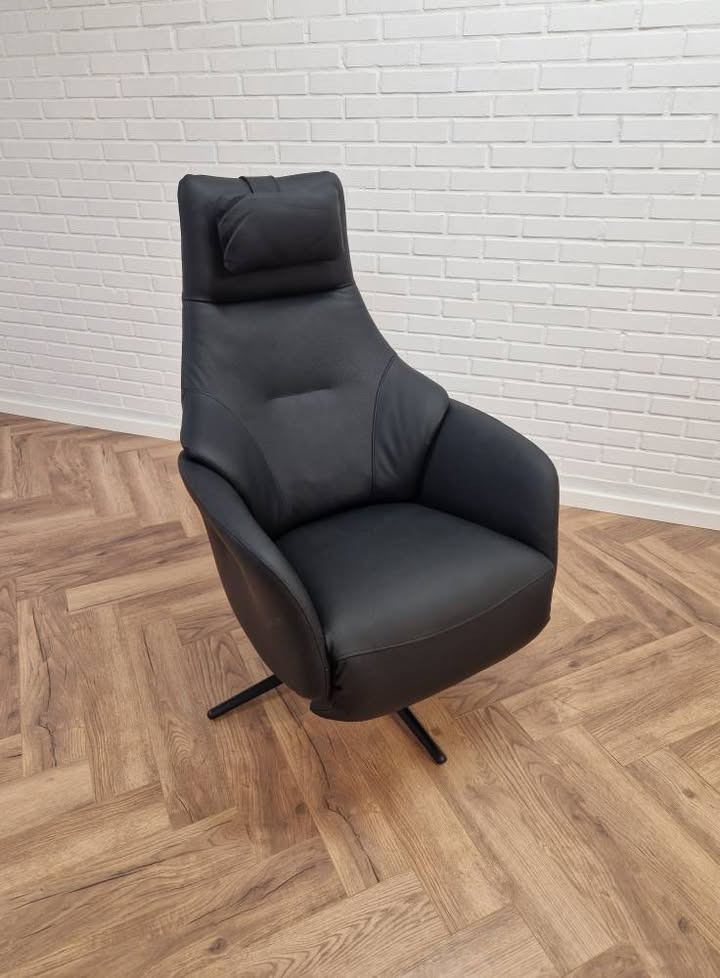Hovelind Møbler præsenterer Reno hvilestol: Spar 25% på komfort i sort læder
