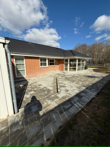 Viborg Anlæg forvandler gamle fliser til moderne belægning i Viborg