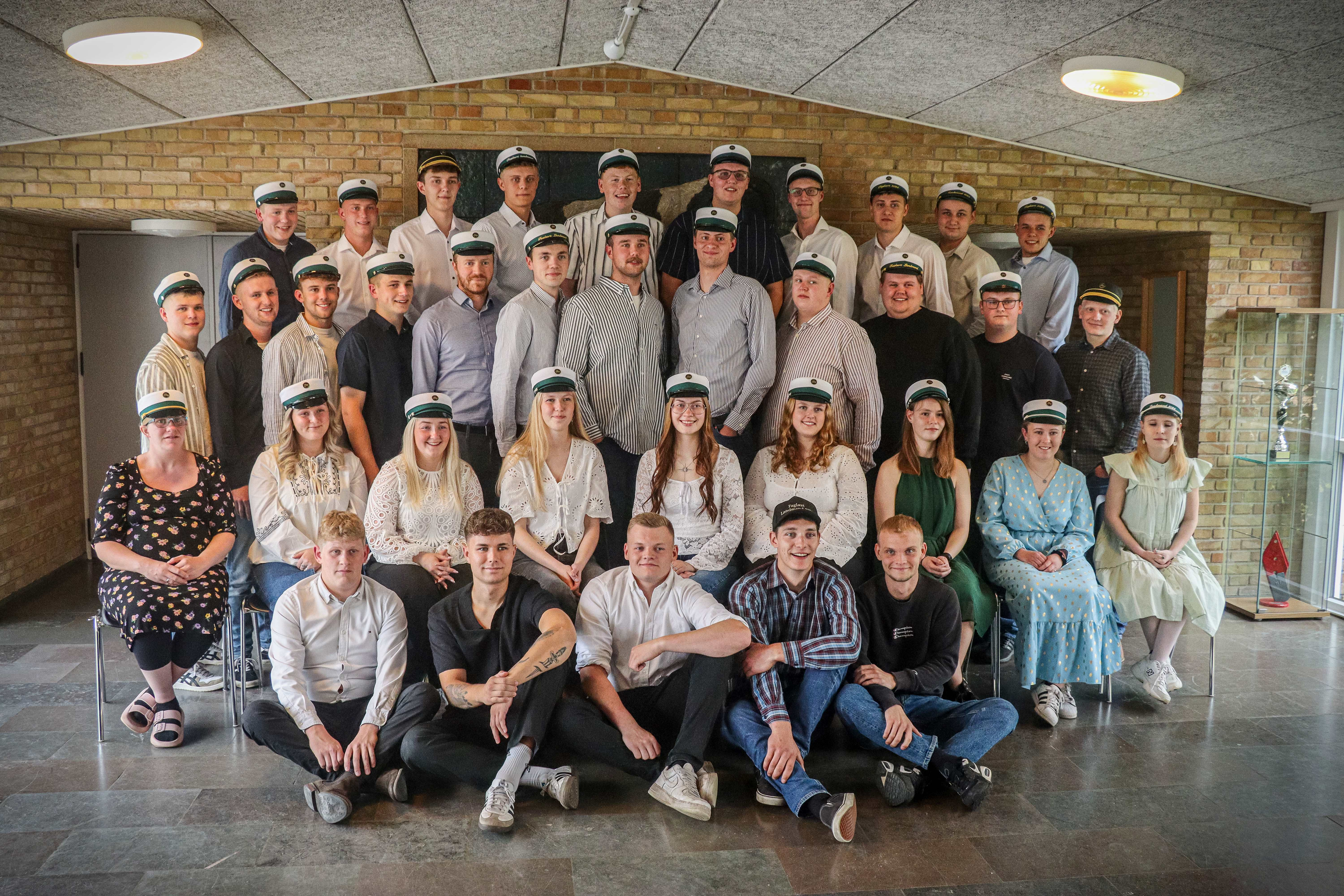 Grindsted Landbrugsskole sendte 38 nye landmænd ud på græs 