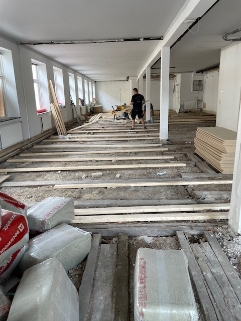 A&C BYG - TØMRER OG MONTAGE Aps i gang med totalrenovering af kontor i København