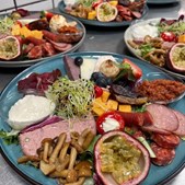 SuperBrugsen Dronninglund tilbyder tapas til bestilling til afhentning fredag